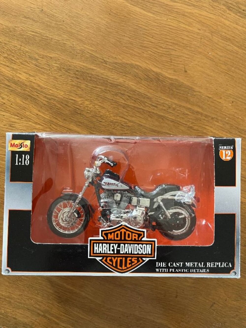 New in Original Box 2001 Series 12 Dyna Low Rider Die Cast Metal Replica